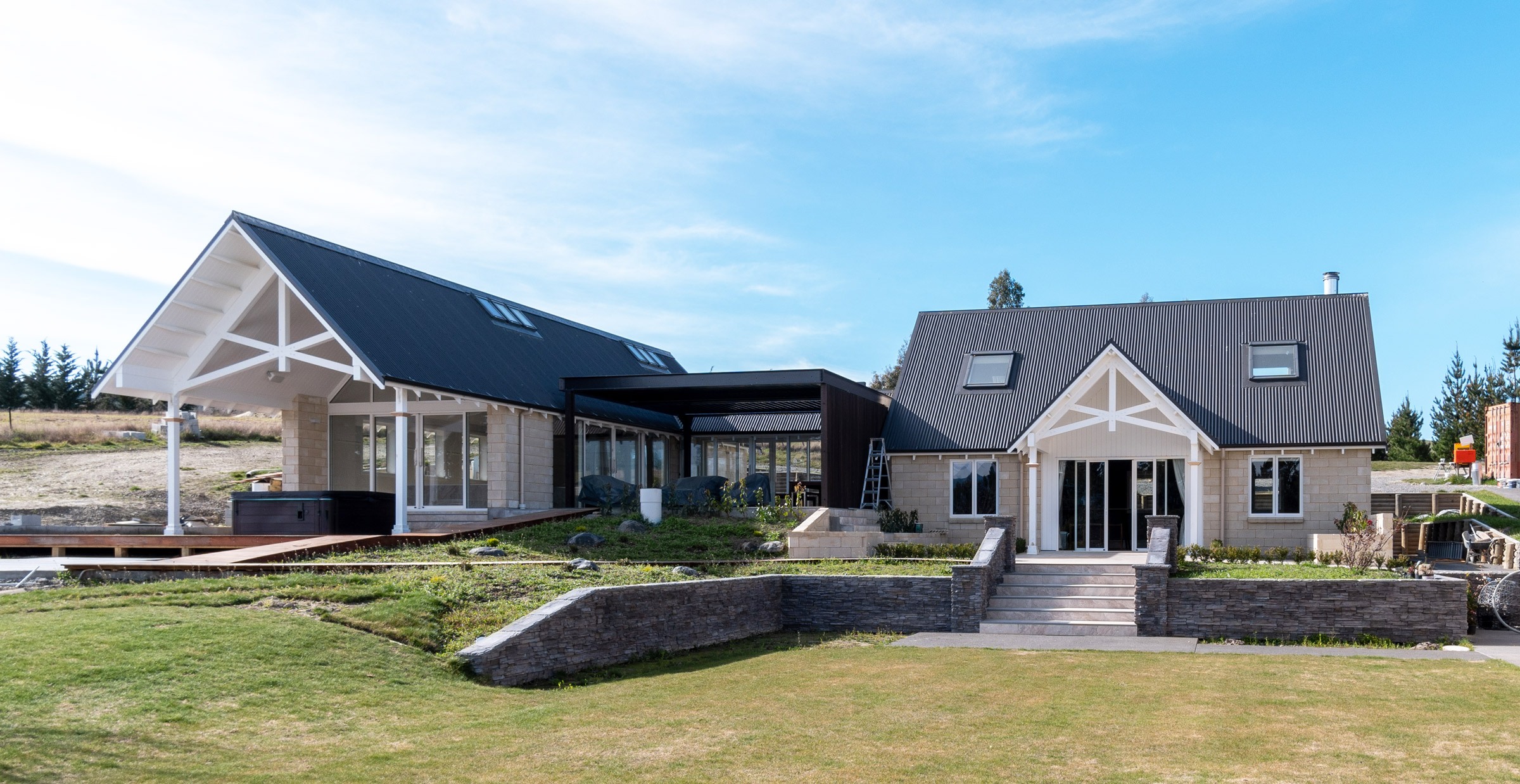 L Exterior 1